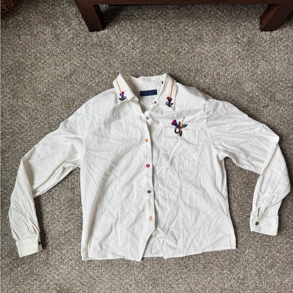 Karen Scott White Button-Down Shirt with Multicolor Embroidery - Picture 4 of 10